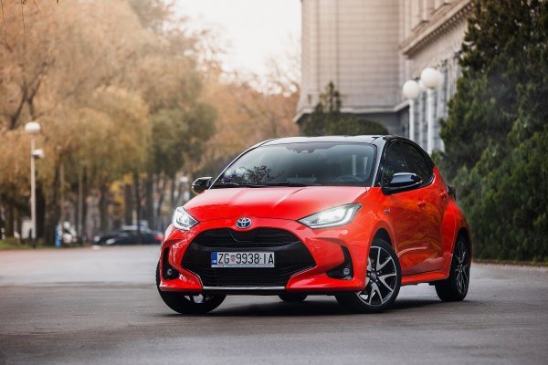 Toyota Yaris - najnovija, četvrta generacija je savršen gradski automobil s naprednom hibridnom tehnologijom te dizajnom koji otkriva da je on uvijek 'spreman za pokret'