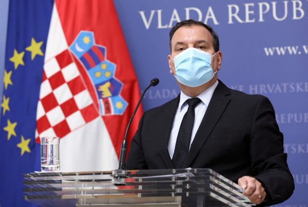 Zagreb: Beroš i Fuch potvrdili kako srednjoškolci prelaze na online nastavu