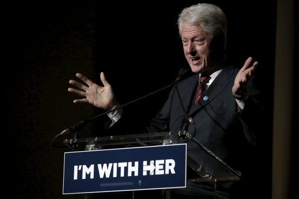 'Ja sam s njom' - podrška Billa Clintona supruzi u predsjedničkoj kampanji  