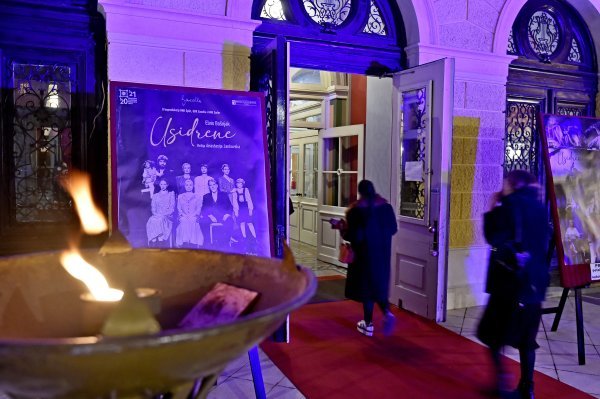 Praizvedba drame 'Usidrene' Elvisa Bošnjaka u splitskom HNK