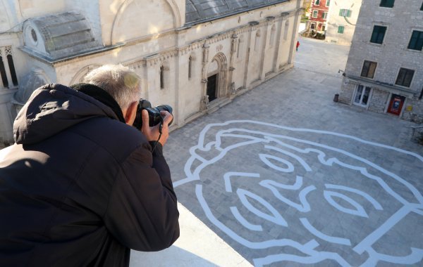 Šime Strikoman 724. milenijsku fotografiju posvetio Špiri Guberini