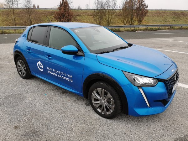 Potpuno električni Peugeot e-208 je manji brat E 308