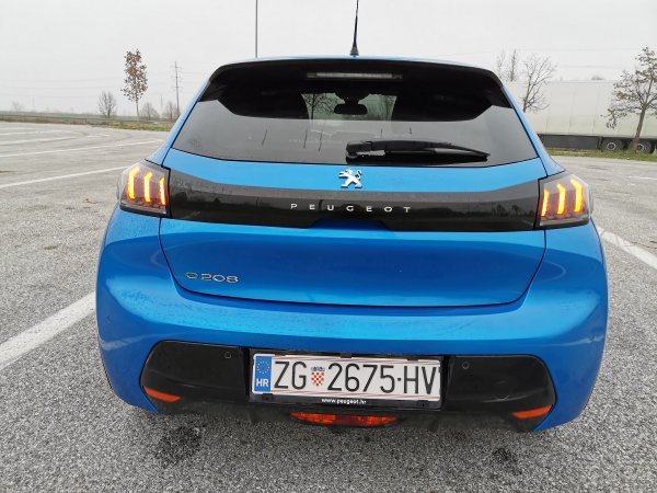 Peugeot e-208 50 kWh 136 e-Allure