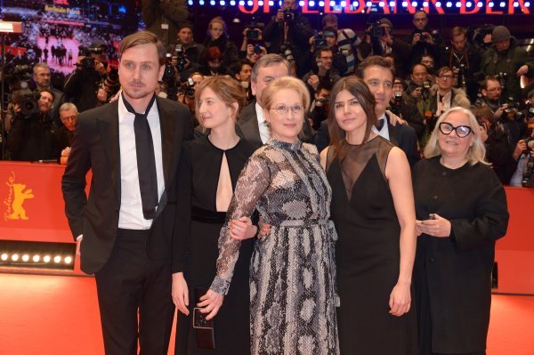 Predsjednica ovogodišnjeg Berlinealea s ostalim članovima žirija  