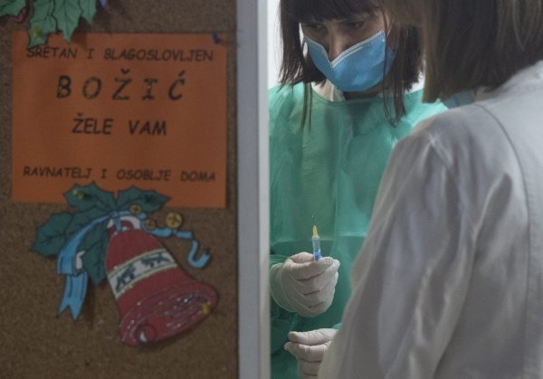 Zoran Biluš štićenik Doma za starije Zenta prvi je Splićanin cijepljen protiv koronavirusa