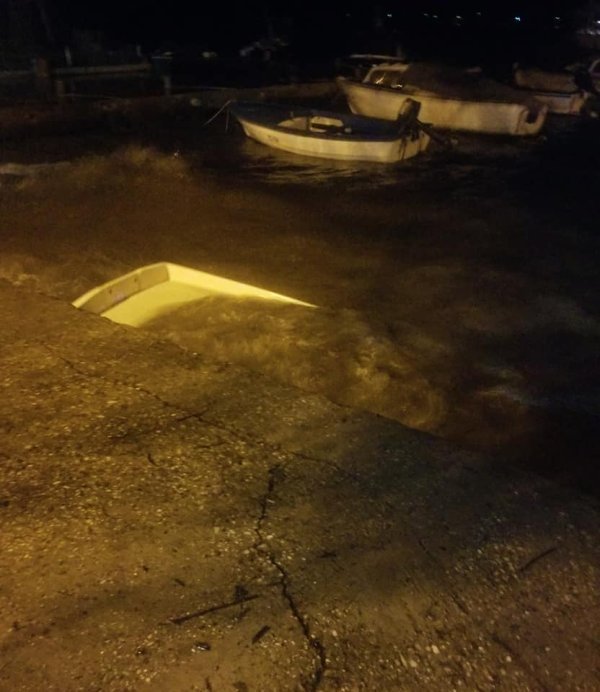 Spašavanje barke na Pelješcu