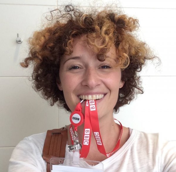 Danas Londončanka, a rođenjem i životom Zagrepčanka, Maja Grakalić, dizajnerica, u slobodno vrijeme pjevačica, radi za BBC  i studira  na prvoj godini doktorata na UAL-u (University of the Arts London) - jedna je od organizatora skupa u britanskoj metropoli u koju je došla prije pet godina. 