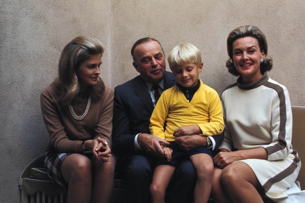Candice Bergen s ocem Edgarom, majkom Frances i bratom Krisom (1968.)