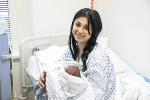 Prva beba rođena u Hrvatskoj u 2021. je Daris iz Petrinje