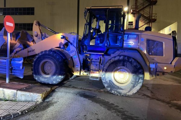 Ljutiti bivši zaposlenik Mercedesa uništio više od 50 novih kombija