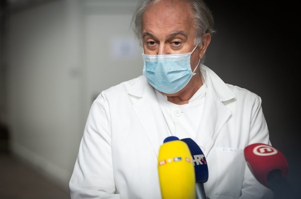 Dr. Ivo Ivić