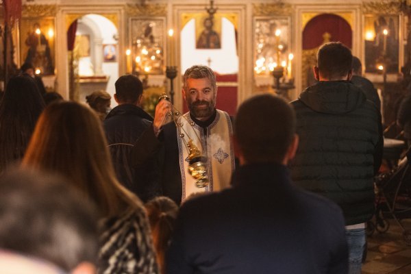 Liturgija i paljenje badnjaka u Zadru (2)