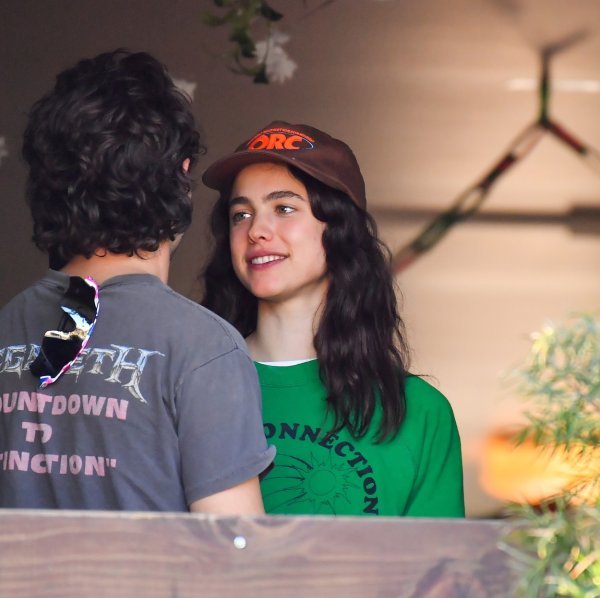 Margaret Qualley i Shia LaBeouf
