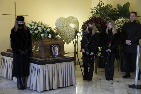 Na zagrebačkom groblju Mirogoj održan je posljednji ispraćaj predsjednika Uprave Podravke Marina Pucara