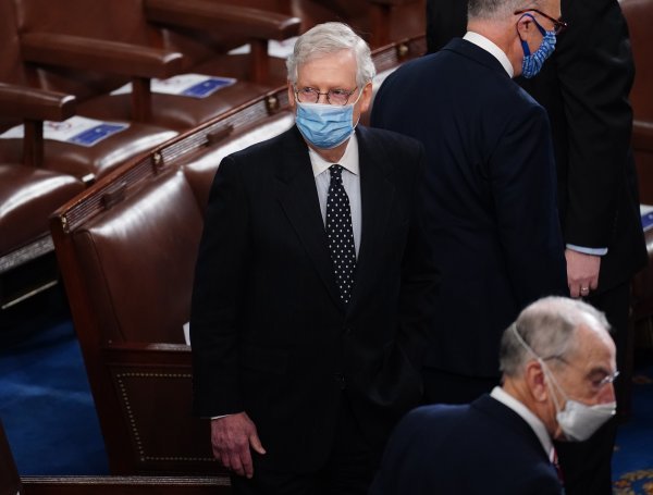 Mitch McConnell, vođa republikanske senatske većine na odlasku, dao je naslutiti da će iskoristiti sve raspoložive instrumente kako bi spriječio ili odgodio proces opoziva