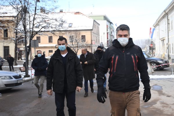 Zoran Milanović u obilasku Petrinje 13. siječnja