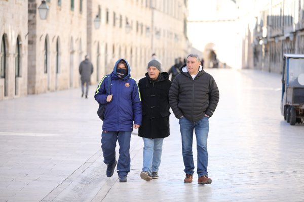 Dubrovnik je zahvatila najavljena hladna fronta s burom