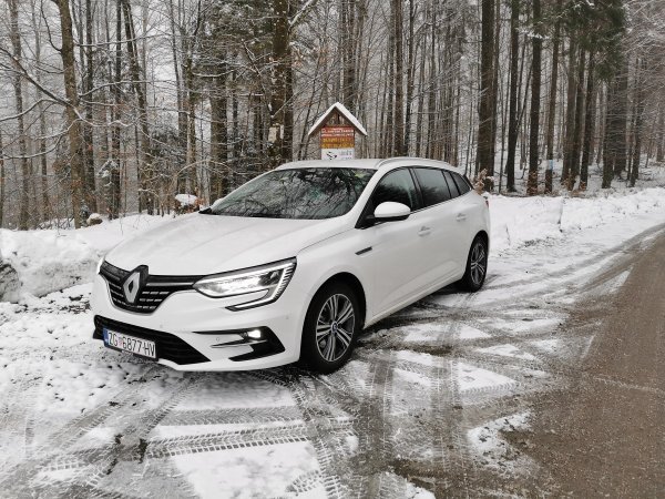 Renault Mégane Grandtour Edition One E-TECH 160 Plug-in Hybrid: ima domet do 65 km u gradskoj vožnji (WLTP City) u potpuno električnom načinu rada i ispušta samo 28 g CO₂/km (prema WLTP-u)