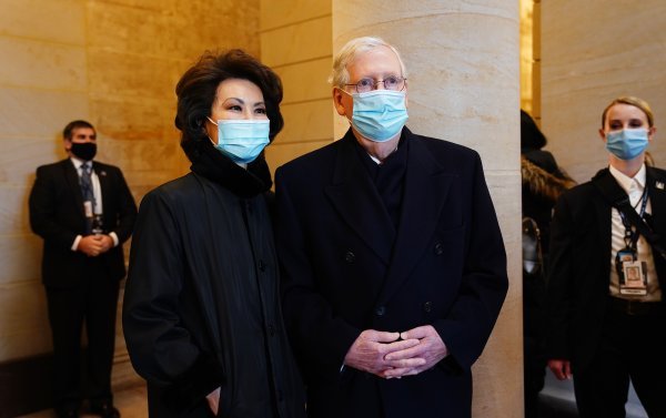 Elaine Chao i Mitch McConnell