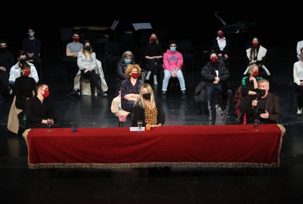 Zagreb: Izvanredna konferencija za medije u Hrvatskom narodnom kazalištu