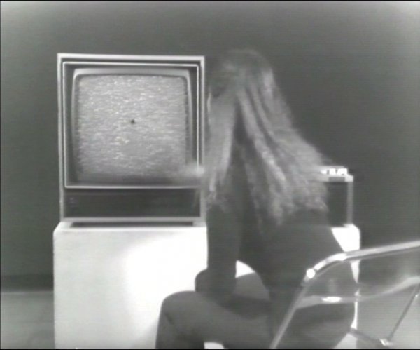 Sanja Iveković, 'Meeting point' (Mjesto susreta), 1978., sličica iz videa