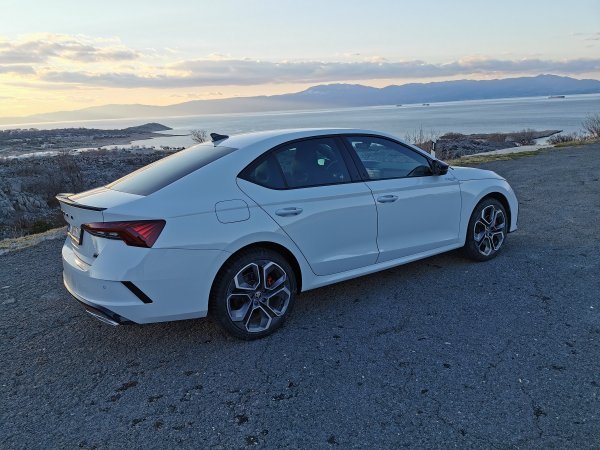 Škoda Octavia RS 1.4 TSI DSG PHEV