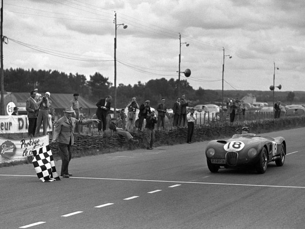 Jaguar C-type pobjednik na '24 sata Le Mansa' 1953.