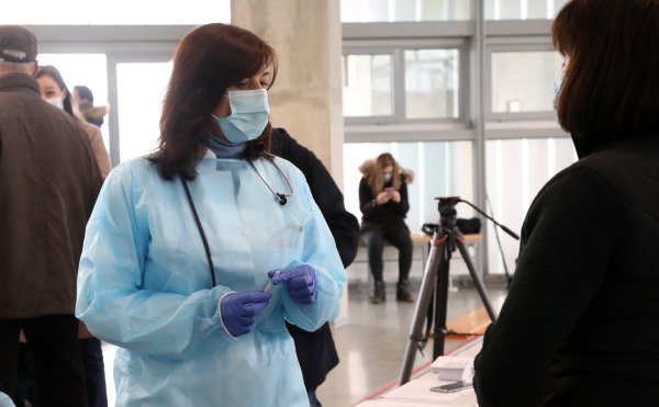 Sisak: Sanja Musić Milanović sudjelovala u cijepljenju građana