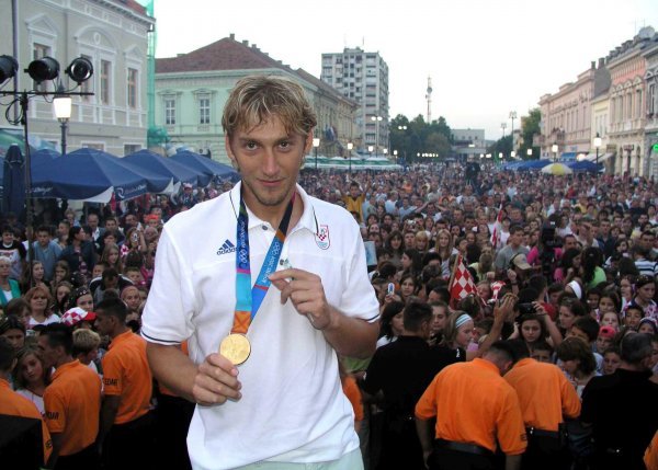 Venio Losert s olimpijskim zlatom iz Atene 2004.