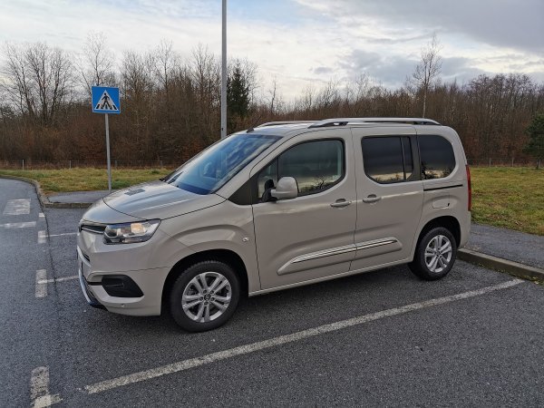 Toyota Proace City Verso 1.5D A/T8 ograničeno izdanje