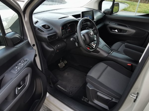 Toyota Proace City Verso 1.5D A/T8 ograničeno izdanje