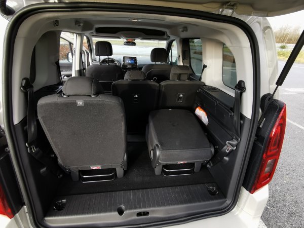 Toyota Proace City Verso 1.5D A/T8 ograničeno izdanje