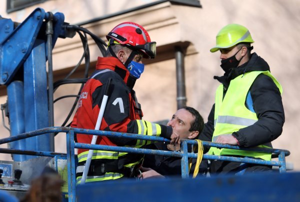 Milan Bandić boja zabatni zid