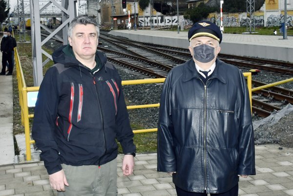 Predsjednik Milanović vlakom je stigao u posjet Sisku
