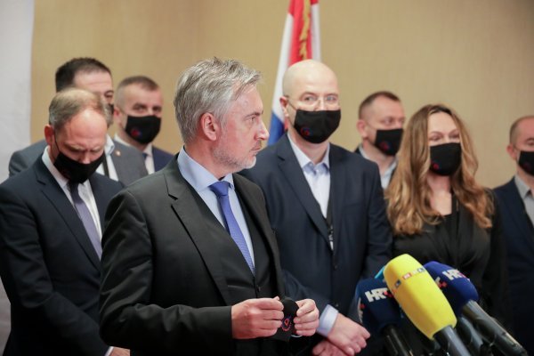 Konferencija za medije Miroslava Škore