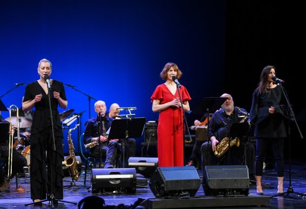 Humanitarna večer HNK u Zagrebu za Petrinju