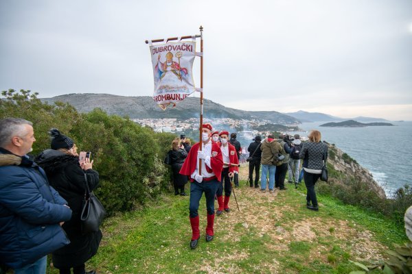 Spuštanjem barjaka ispred crkve zatvorena je Festa sv.Vlaha