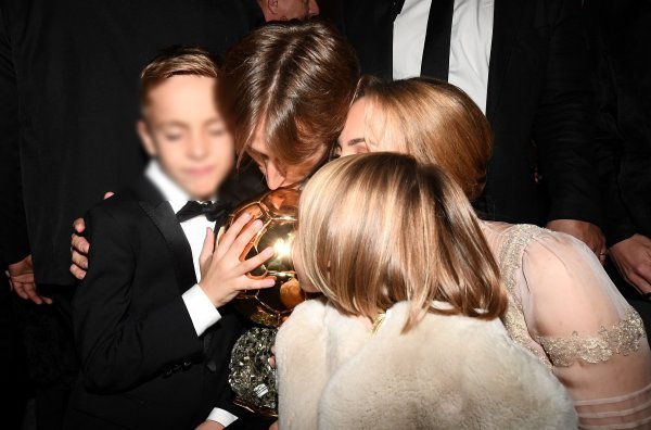 Vanja i Luka Modrić s djecom