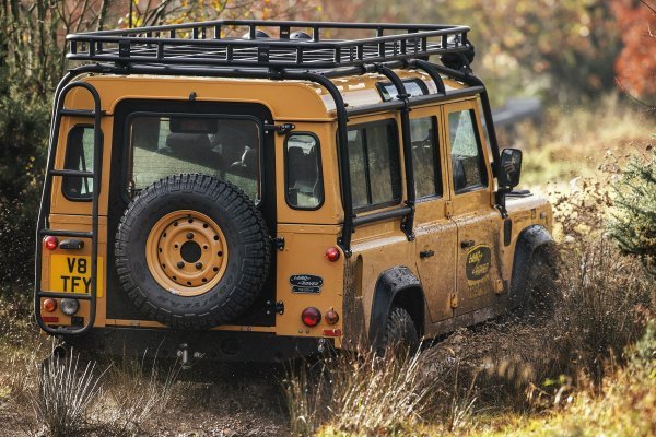 Land Rover Defender Works V8 Trophy