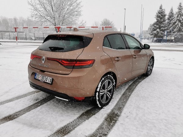 Renault Mégane Edition One TCe 140 EDC FAP