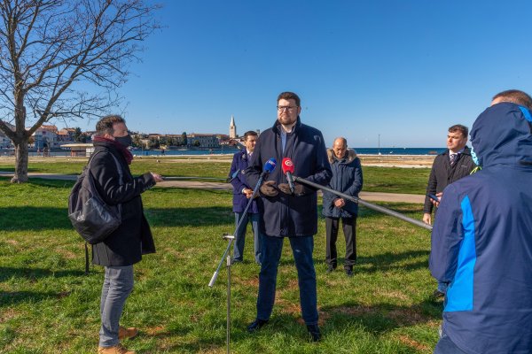 Peđa Grbin s kandidatom za gradonačelnika Poreča Vladimirom Sladonjom