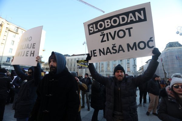 Prosvjed protiv aktualne vlasti i mjera Stožera civilne zaštite