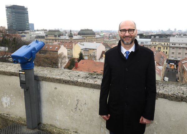 Predstavljen SDP-ov kandidat za gradonačelnika Zagreba Joško Klisović