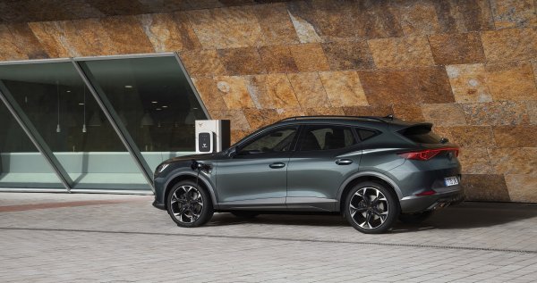 Cupra Formentor e-HYBRID