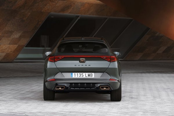 Cupra Formentor e-HYBRID