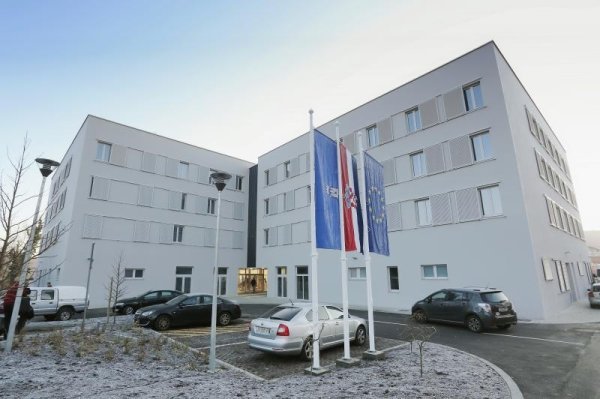 Dom Umirovljenika (1)