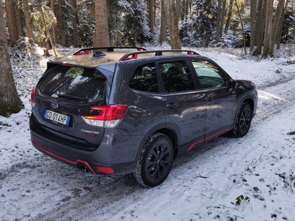 Subaru Forester 2.0i e-Boxer 4DVENTURE