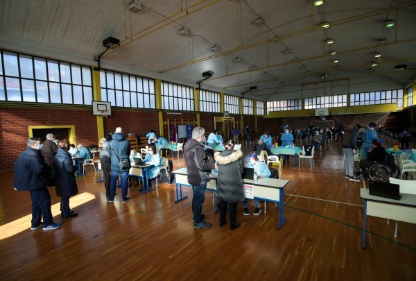 Zagreb: HZJZ će na puktu na Mihaljevcu procijepiti od 600 do 900 starijih osoba