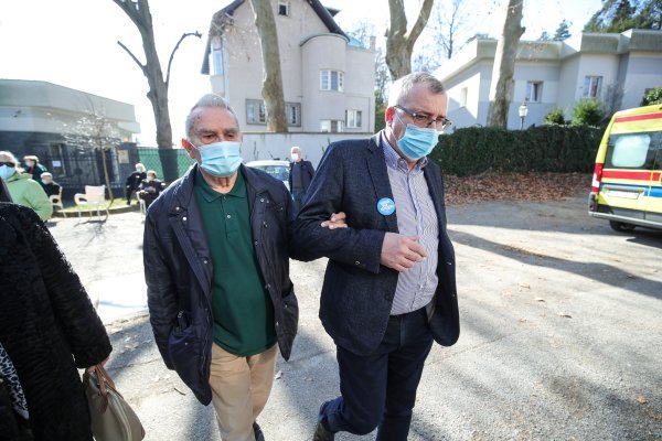 Vili Beroš i Krunoslav Capak / Cijepljenje