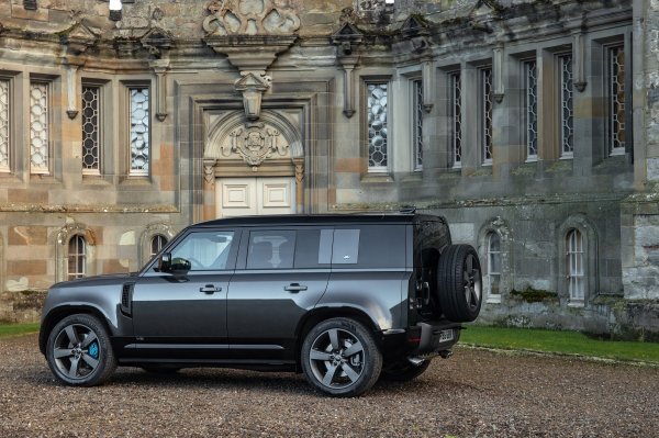 Land Rover Defender V8 110